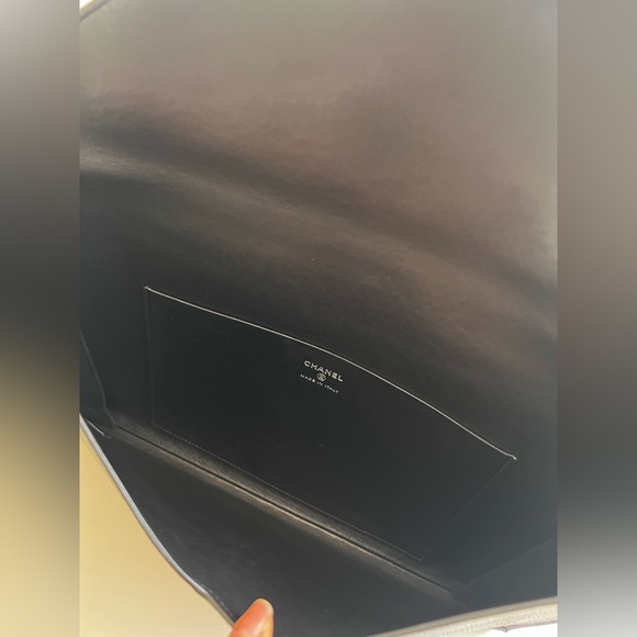 CHANEL Envelope Clutch O Case Black Limited Edition - Picture 8 of 15